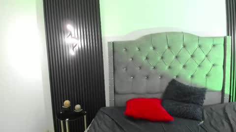 Snapshot of scarbadgirl_ chatting on April 25, 3:53 am scarbadgirl_ online show from April 25, 3:53 am