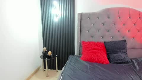 Snapshot of scarbadgirl_ chatting on May 11, 3:34 am scarbadgirl_ online show from May 11, 3:34 am