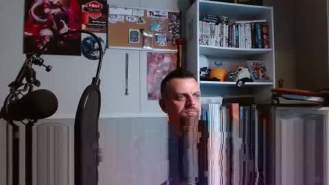 Snapshot of scarecrow2wm chatting on October 15, 3:01 pm Kent Clark online show from October 15, 3:01 pm