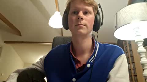 Snapshot of scarjoris chatting on December 19, 8:02 pm Scarjoris online show from December 19, 8:02 pm