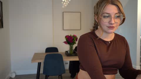 Snapshot of scarlajade chatting on January 31, 10:42 pm scarlajade online show from January 31, 10:42 pm