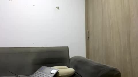 Snapshot of scarle222421 chatting on December 4, 3:15 am scarle222421 online show from December 4, 3:15 am