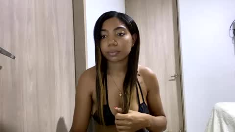 Snapshot of scarle222421 chatting on December 5, 8:11 pm scarle222421 online show from December 5, 8:11 pm