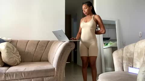 Snapshot of scarle222421 chatting on January 3, 6:14 pm scarle222421 online show from January 3, 6:14 pm