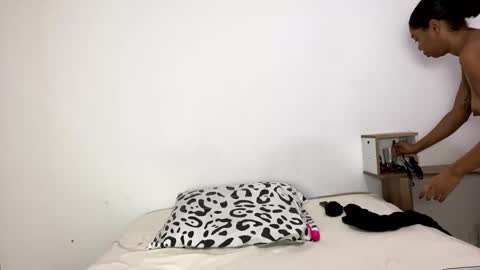 Snapshot of scarle222421 chatting on January 22, 1:10 am scarle222421 online show from January 22, 1:10 am