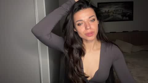 Snapshot of scarlet_daisy_ chatting on June 18, 7:41 am Sophie online show from June 18, 7:41 am