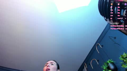 Snapshot of scarlet_edwars chatting on June 10, 3:11 pm Scarlet Edwars online show from June 10, 3:11 pm