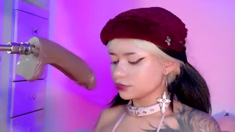 scarlet_gold online show from May 23, 10:58 pm