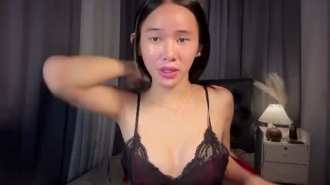 Snapshot of scarlet_hetland chatting on July 3, 10:27 pm sweet scarlete online show from July 3, 10:27 pm