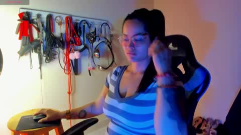 Snapshot of scarlet_kennedy98 chatting on April 21, 10:45 pm scarlet taylor kennedy online show from April 21, 10:45 pm