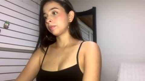 scarlet_muse18 online show from April 13, 10:37 pm