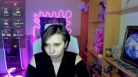 Snapshot of scarlet_sirenn chatting on February 9, 7:23 am Alexandra online show from February 9, 7:23 am