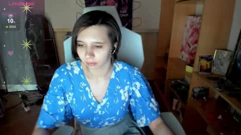 Snapshot of scarlet_sirenn chatting on February 14, 8:44 am Alexandra online show from February 14, 8:44 am