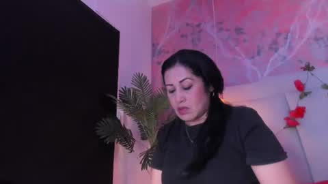 Snapshot of scarletdavis_ chatting on June 24, 12:04 pm Scarlet Dayana online show from June 24, 12:04 pm