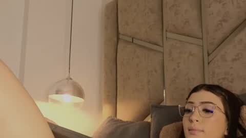 Snapshot of scarleth_lux_ chatting on June 5, 6:52 am Scarleth online show from June 5, 6:52 am