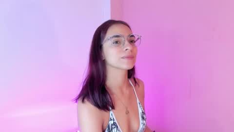 Snapshot of scarleth_red_ chatting on January 12, 12:01 pm I am Scarleth Check mi profile online show from January 12, 12:01 pm