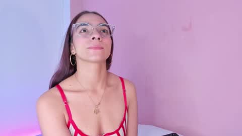 Snapshot of scarleth_red_ chatting on January 19, 12:06 pm I am Scarleth Check mi profile online show from January 19, 12:06 pm