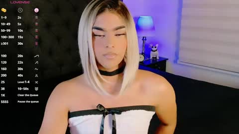 Snapshot of scarleth_sweety chatting on May 20, 12:06 am scarleth_sweety online show from May 20, 12:06 am