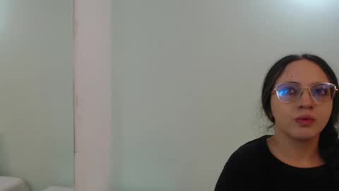 scarlet  online show from April 19, 10:58 am