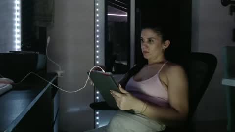 scarletmoons online show from March 17, 5:33 am