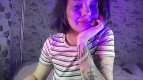 scarletpetal online show from October 18, 11:55 am