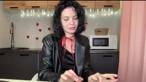 scarletpetal online show from February 5, 11:59 am