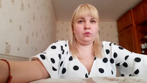 scarletsin3 online show from May 4, 9:05 am