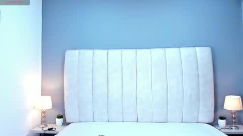 Scarlet online show from November 15, 3:48 am