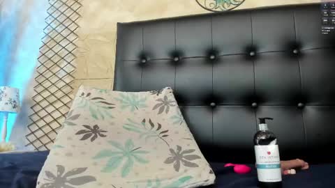 Snapshot of scarlett_1007 chatting on May 31, 6:09 pm Scarlett online show from May 31, 6:09 pm