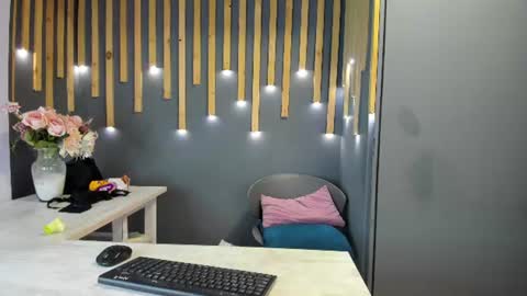Snapshot of scarlett__2 chatting on June 15, 3:03 pm Scarlett online show from June 15, 3:03 pm