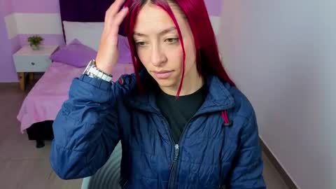 Snapshot of scarlett__bell chatting on May 22, 12:00 pm Scarlett online show from May 22, 12:00 pm