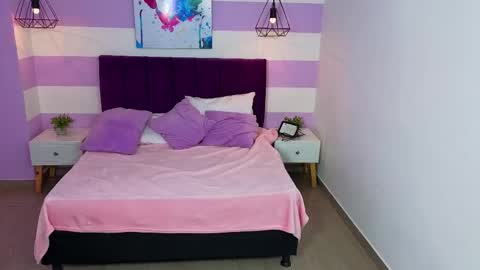 Snapshot of scarlett__bell chatting on May 26, 12:01 pm Scarlett online show from May 26, 12:01 pm
