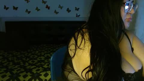 Snapshot of scarlett__blue chatting on January 14, 4:47 am scarlet online show from January 14, 4:47 am