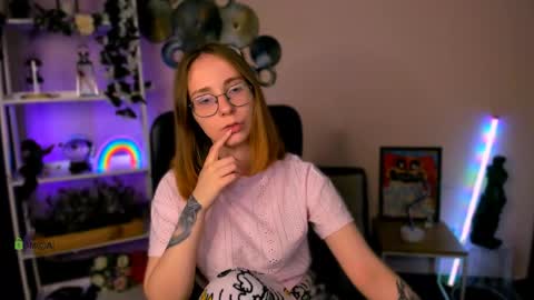 Snapshot of scarlett_badgirl chatting on April 15, 7:32 pm Scarlett online show from April 15, 7:32 pm