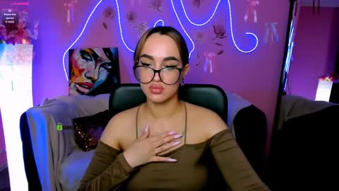 Snapshot of scarlett_badgirl chatting on April 27, 12:36 pm Scarlett online show from April 27, 12:36 pm