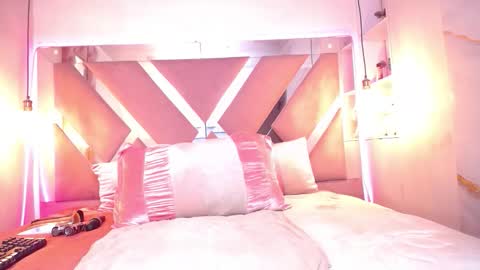 Snapshot of scarlett_boonett chatting on March 4, 3:23 am Scarlett online show from March 4, 3:23 am