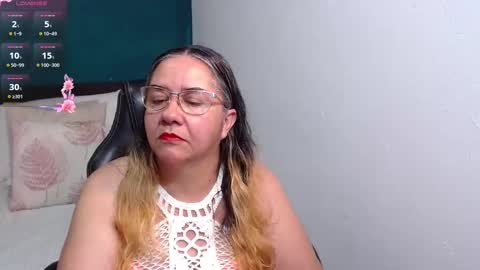 Snapshot of scarlett_duboi1 chatting on October 19, 2:12 am Scarlett online show from October 19, 2:12 am