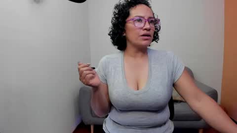Snapshot of scarlett_sax chatting on June 3, 11:43 pm Scarlett sax online show from June 3, 11:43 pm