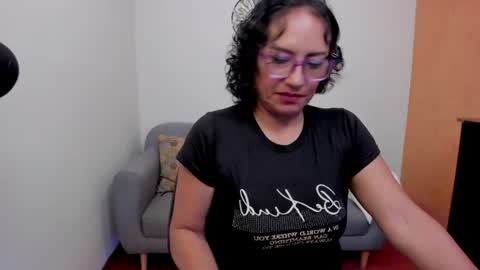 Snapshot of scarlett_sax chatting on July 10, 10:45 pm Scarlett sax online show from July 10, 10:45 pm
