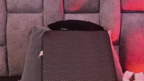 Scarlet  online show from April 24, 8:55 pm