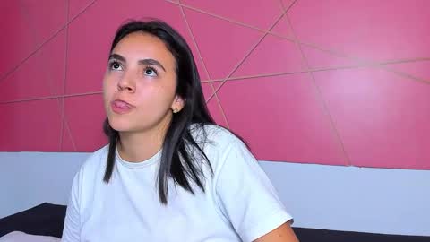 Isabella online show from December 19, 8:10 am