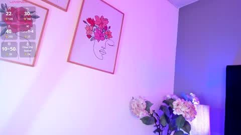 Scarlett online show from April 11, 7:45 am