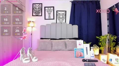 Snapshot of scarlett_steelee chatting on September 29, 12:27 am  Scarlett Steelee  Independent Model online show from September 29, 12:27 am