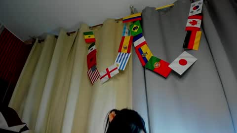 Snapshot of scarlett_zin chatting on June 26, 10:47 pm Scarlett zin follow me online show from June 26, 10:47 pm
