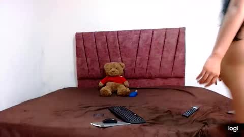 Snapshot of scarlettandbennn chatting on May 12, 5:10 pm Scarlett And Benn.... online show from May 12, 5:10 pm