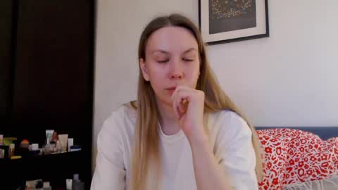 Snapshot of scarlettford chatting on May 3, 4:35 pm Scarlett online show from May 3, 4:35 pm