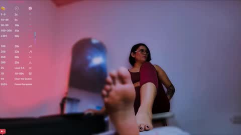 Danna online show from February 16, 6:15 pm