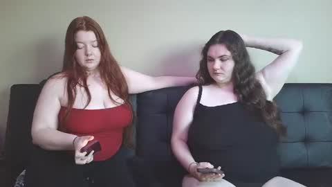 Snapshot of scarletttsinner chatting on July 14, 11:10 pm scarletttsinner online show from July 14, 11:10 pm