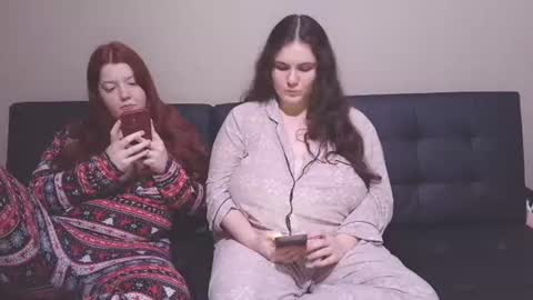 Snapshot of scarletttsinner chatting on July 23, 1:58 am scarletttsinner online show from July 23, 1:58 am