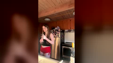 Snapshot of scarlettvoss1 chatting on March 26, 1:44 am scarlettvoss1 online show from March 26, 1:44 am